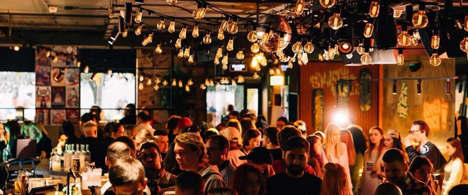 «Мы открыли бар за десять дней» — Александр Пичугин, сеть «Евгенич» «Мы открыли бар за десять дней» — Александр Пичугин, сеть «Евгенич»