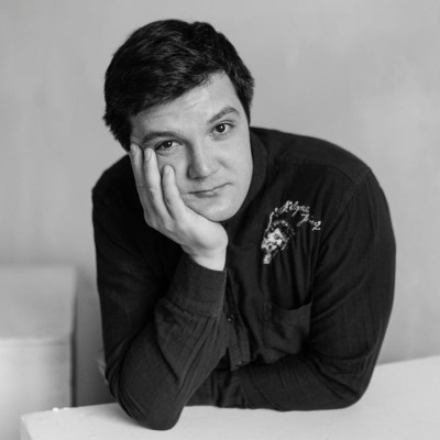 Евгений Хитьков, идеолог и основатель «ОПГ Добрых дел»: «Когда все вокруг запустили доставку – тяжело конкурировать. Тем более есть еда, которая у нас через 10 минут уже «умирает»» Евгений Хитьков, идеолог и основатель «ОПГ Добрых дел»: «Когда все вокруг запустили доставку – тяжело конкурировать. Тем более есть еда, которая у нас через 10 минут уже «умирает»»
