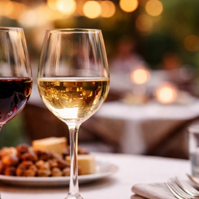 Стала известна дата ввода квоты для российского вина в ресторанах. «Ашан» открыл первую раменную в Москве. Новости за 3 апреля Стала известна дата ввода квоты для российского вина в ресторанах. «Ашан» открыл первую раменную в Москве. Новости за 3 апреля