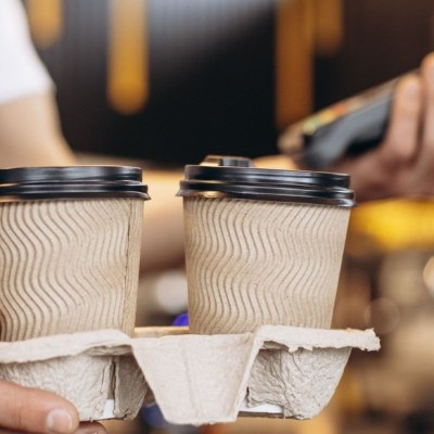 Продажи кофе навынос упали на 4%. Сеть One Price Coffee проводит ребрендинг. Новости за 14 сентября