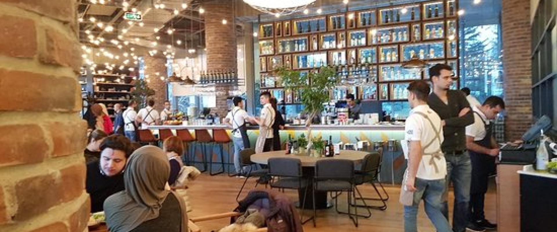 Турецкая сеть Big Сhefs откроет 10 ресторанов в России и как плохие отзывы превращаются в мемы. Новости за 2 ноября
