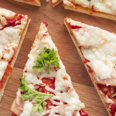 В России растут продажи замороженной пиццы. Нижегородским кафе и ресторанам не хватает почти 1500 поваров. Новости за 30 октября В России растут продажи замороженной пиццы. Нижегородским кафе и ресторанам не хватает почти 1500 поваров. Новости за 30 октября