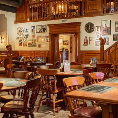 Сергей Чадин, сеть франшизных ресторанов «Британника»: «Лучше быть крутым водителем трамвая, чем плохим официантом»