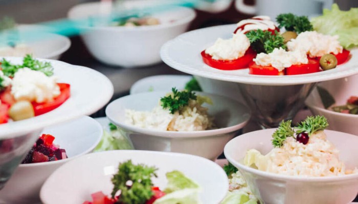 Как столовой не попасть в неприятности?